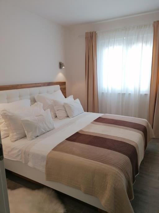 Apartman Max !!!! Omis Exterior photo