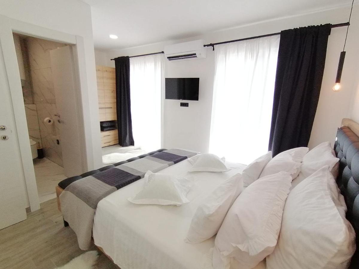 Apartman Max !!!! Omis Exterior photo